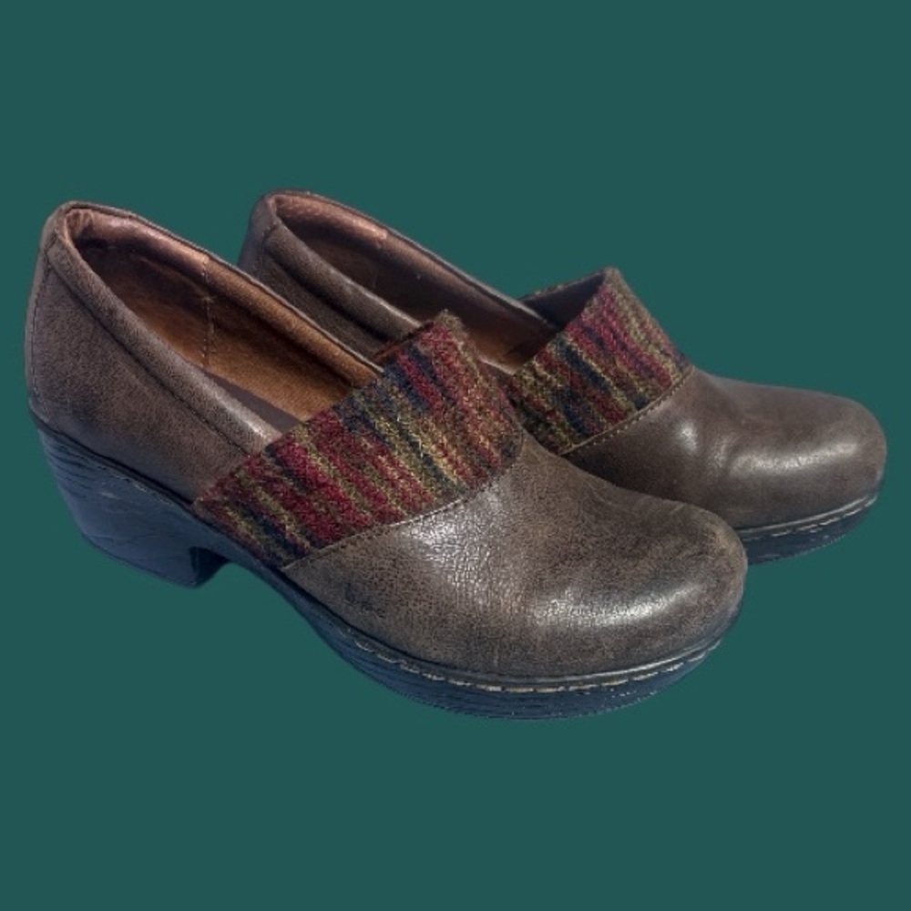 B.O.C. Born Concepts Daphnis Brown Leather Clogs Size 9